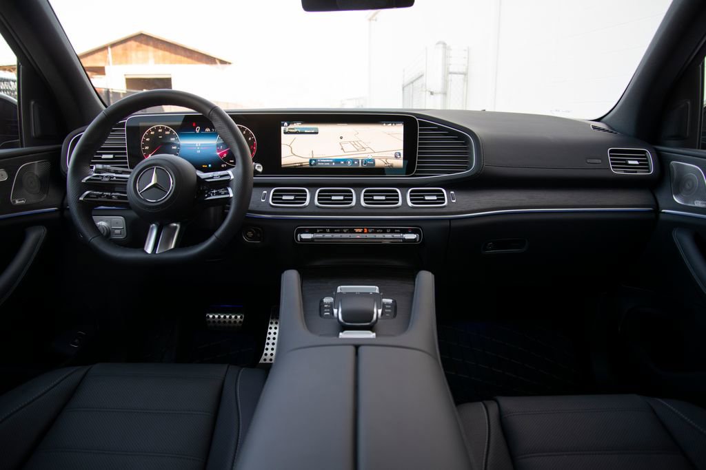 New 2026 Mercedes-Benz GLS 450 4MATIC image 18