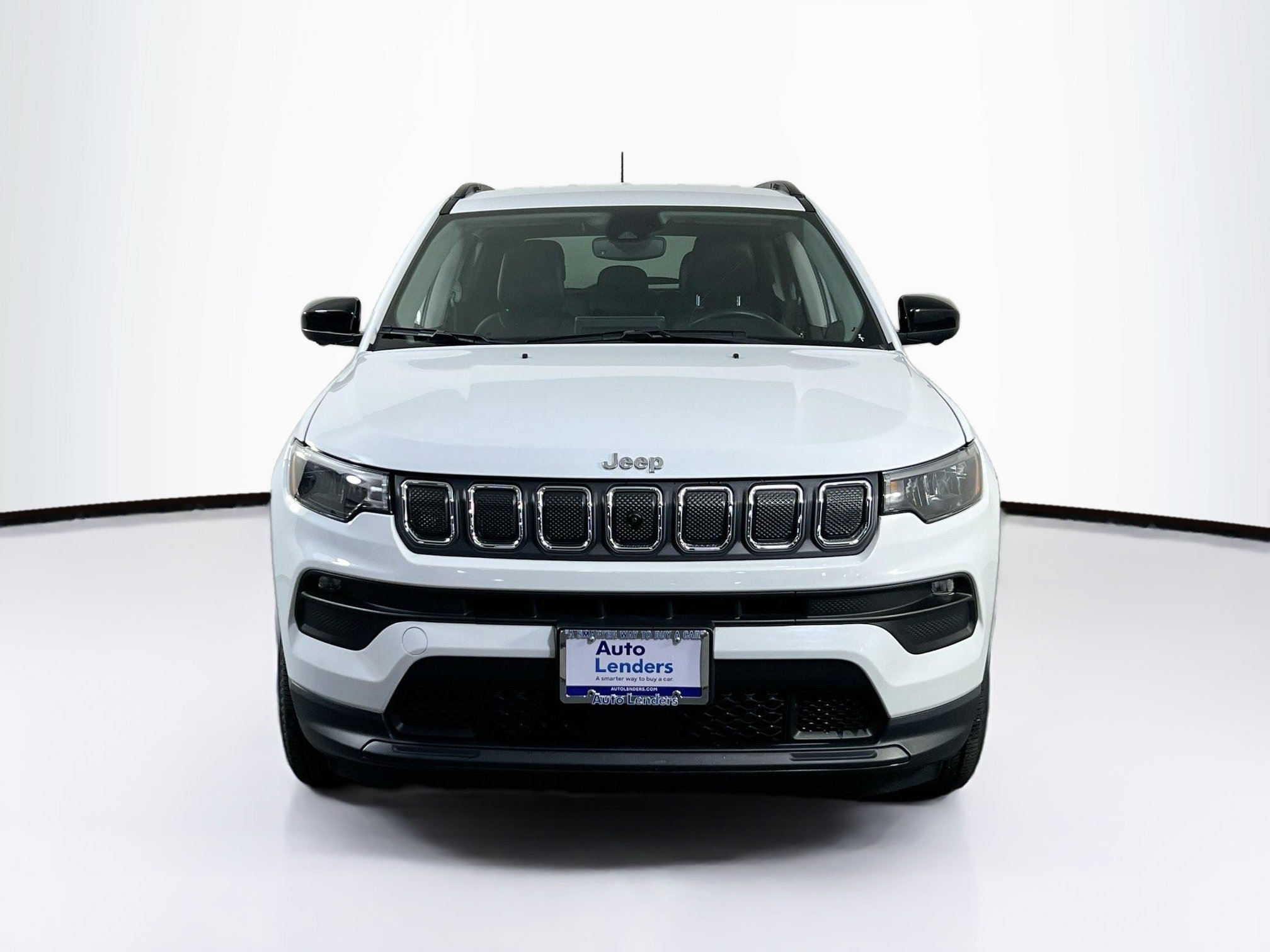 Used 2022 Jeep Compass Latitude image 2