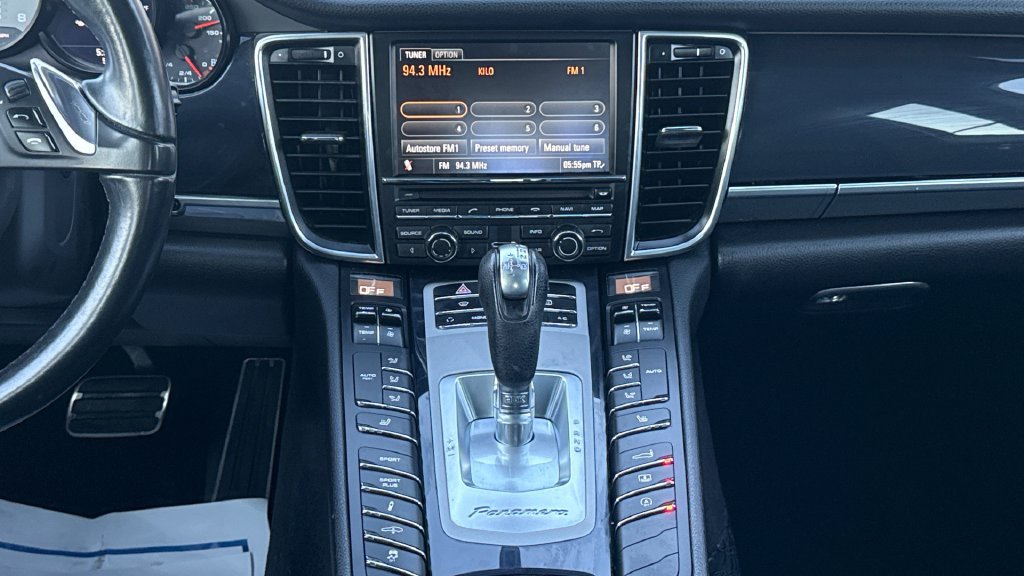 Used 2012 Porsche Panamera 4S image 19