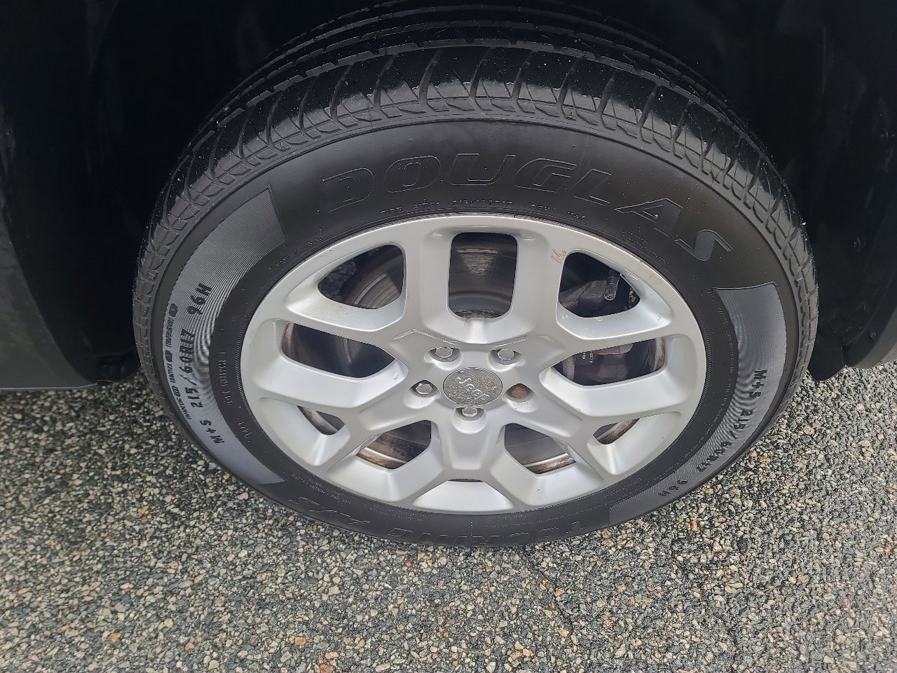 Used 2018 Jeep Renegade Latitude w/ Cold Weather Group image 23