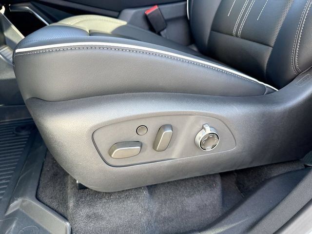New 2027 Buick Enclave Avenir w/ LPO, Floor Liner Package FWD image 12