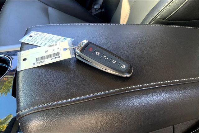 Used 2014 Ford Edge Sport w/ Driver Entry Package AWD/4WD image 11