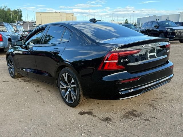 Used 2024 Volvo S60 B5 Plus AWD/4WD image 3