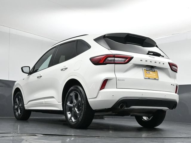 Certified 2024 Ford Escape ST-Line w/ Tech Pack #1 AWD/4WD image 43