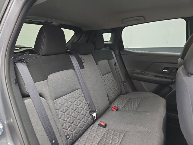 Used 2025 Nissan Kicks SV image 38