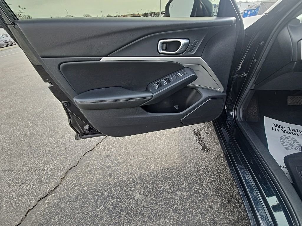 Used 2025 Acura Integra Base image 11