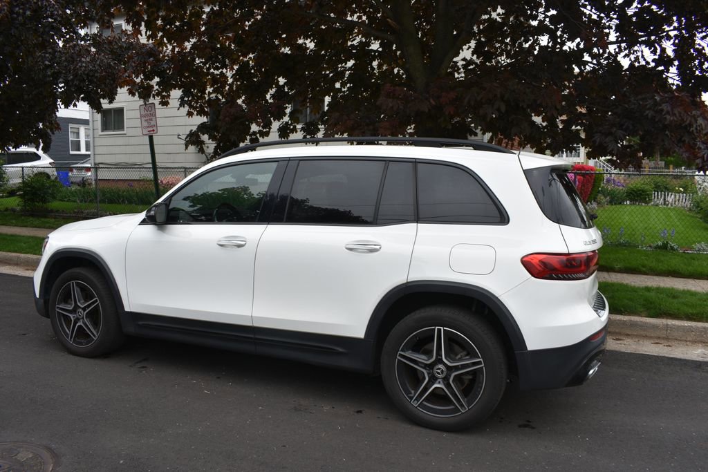 Used 2021 Mercedes-Benz GLB 250 image 8