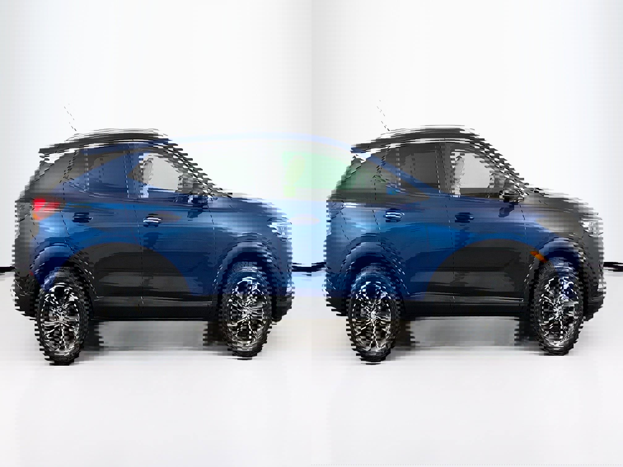 Used 2021 Buick Encore GX Select image 12