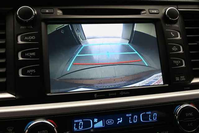 Used 2019 Toyota Highlander XLE FWD image 41