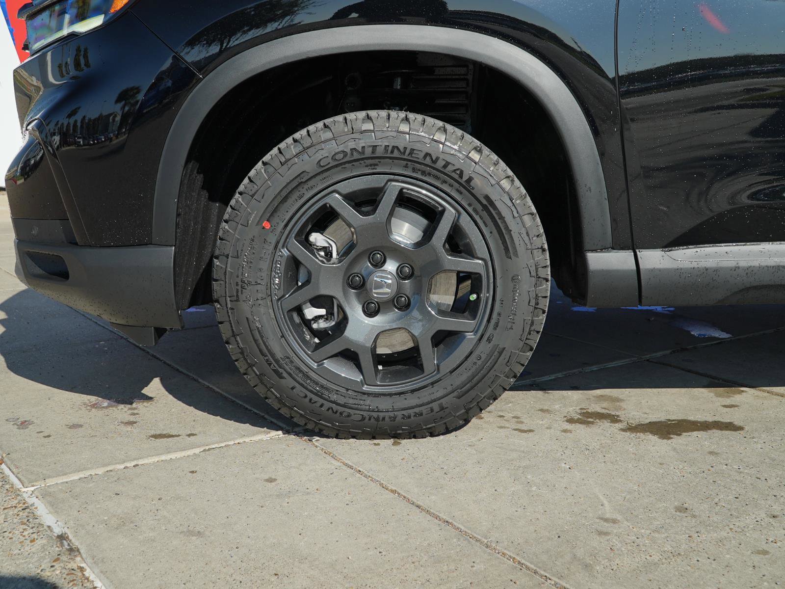 New 2025 Honda Pilot TrailSport image 12