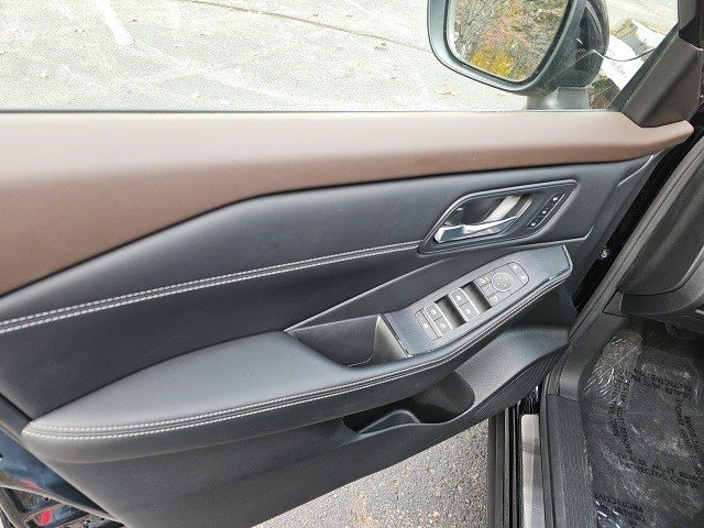 Used 2023 Nissan Rogue SL w/ SL Premium Package image 21