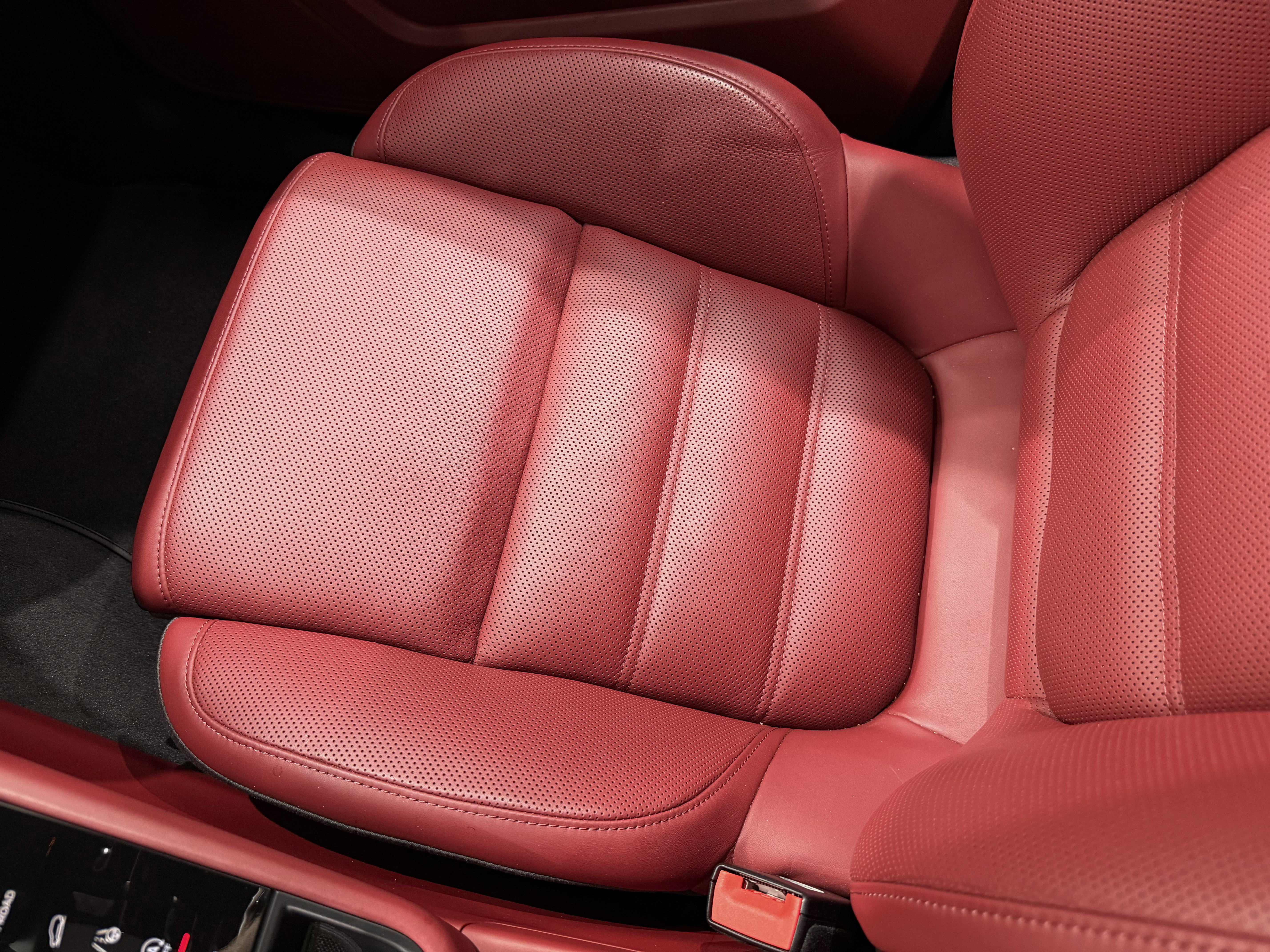 Certified 2024 Porsche Macan GTS image 56