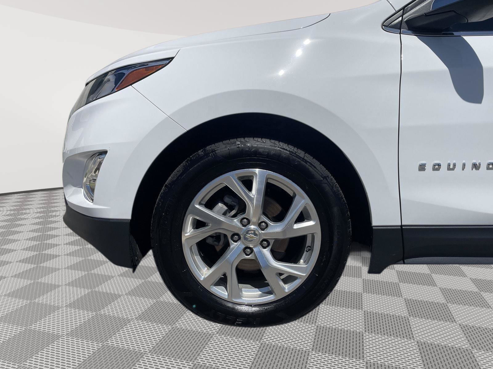 Used 2020 Chevrolet Equinox Premier FWD image 11