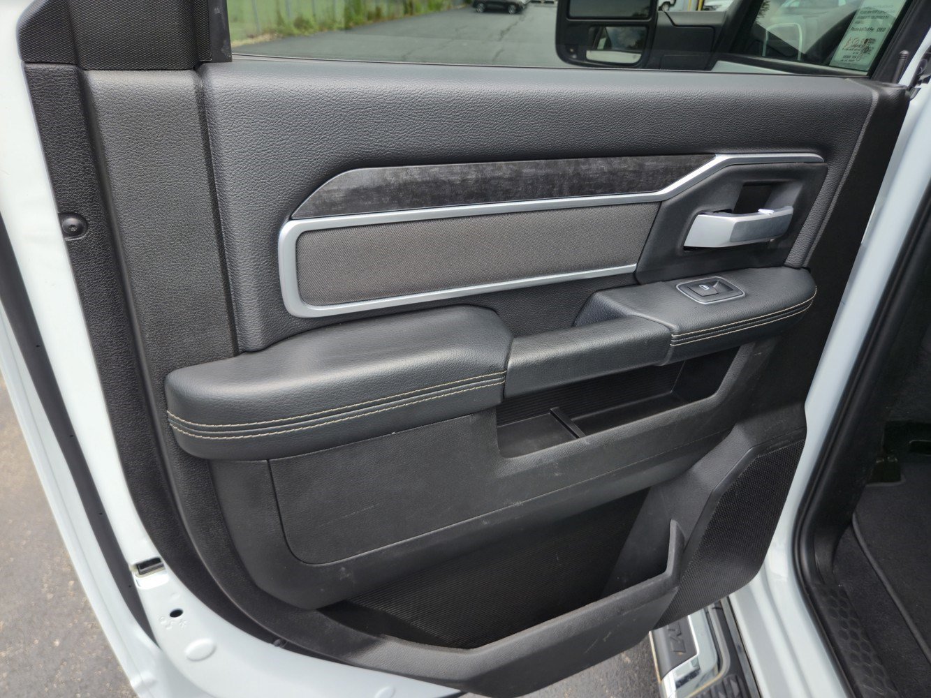 Used 2024 RAM 3500 Big Horn AWD/4WD image 35
