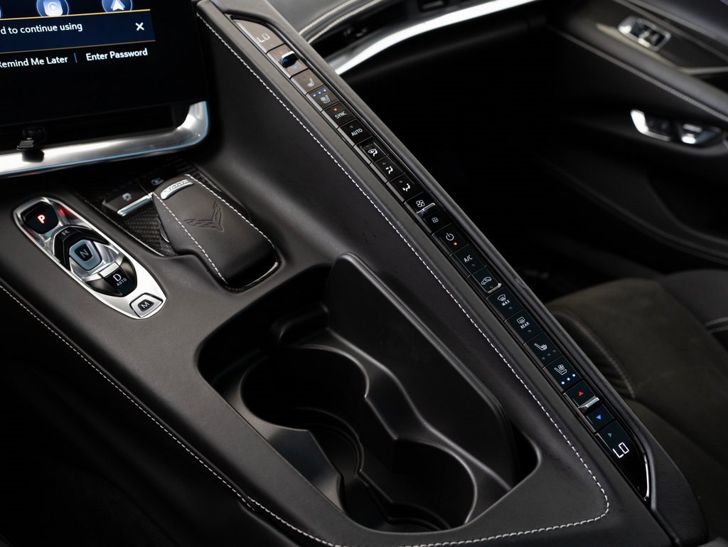 Used 2020 Chevrolet Corvette Stingray Premium Cpe w/ 3LT image 34