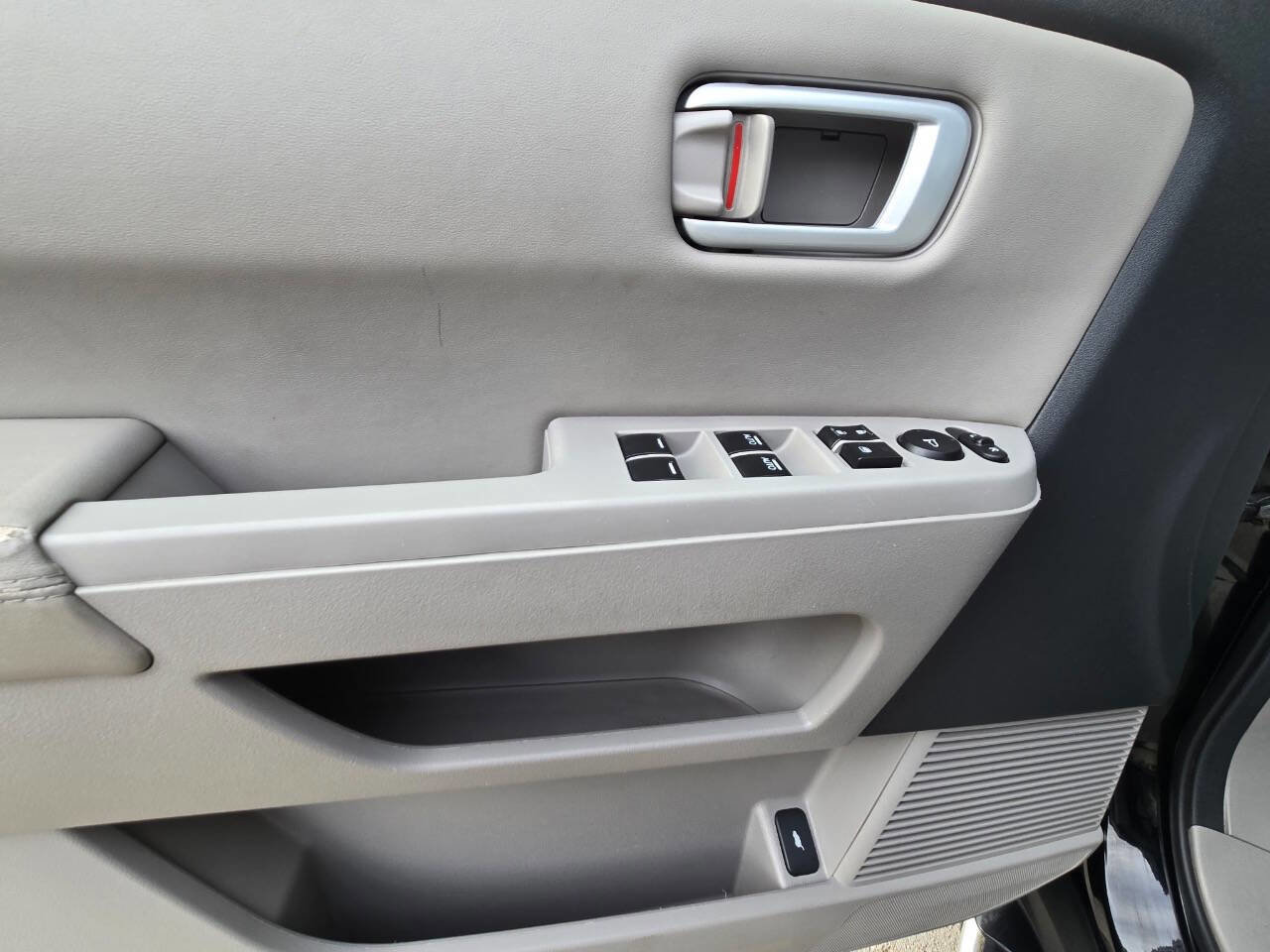 Used 2011 Honda Pilot EX-L image 29