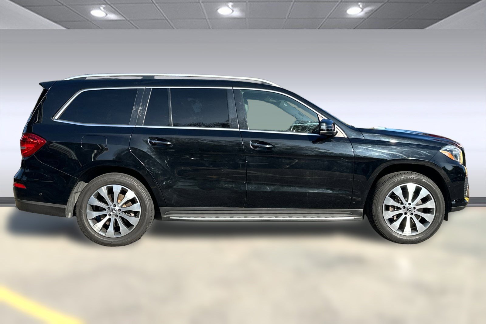 Used 2019 Mercedes-Benz GLS 450 4MATIC image 2