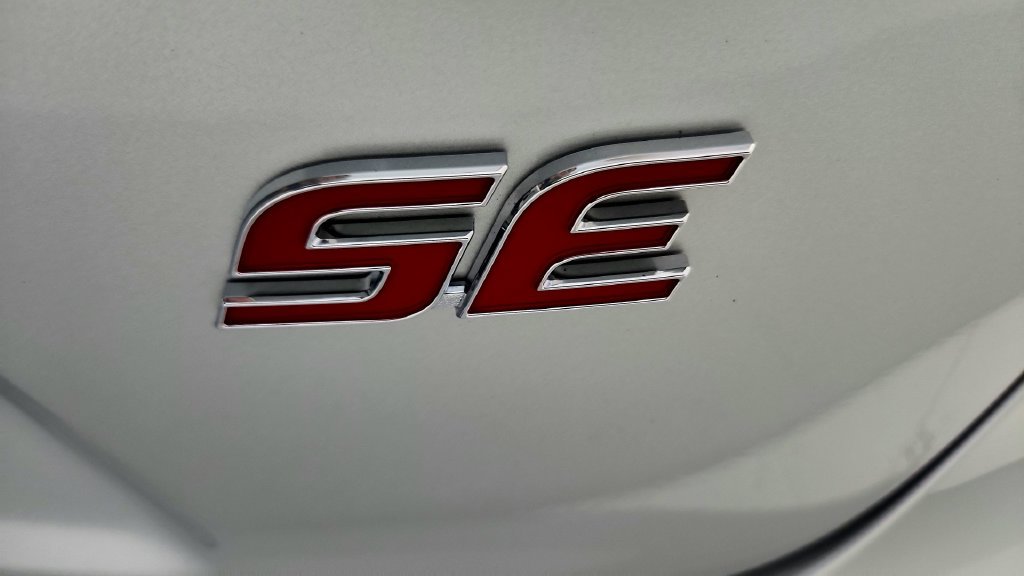 Certified 2022 Toyota Corolla SE w/ SE Premium Package FWD image 33