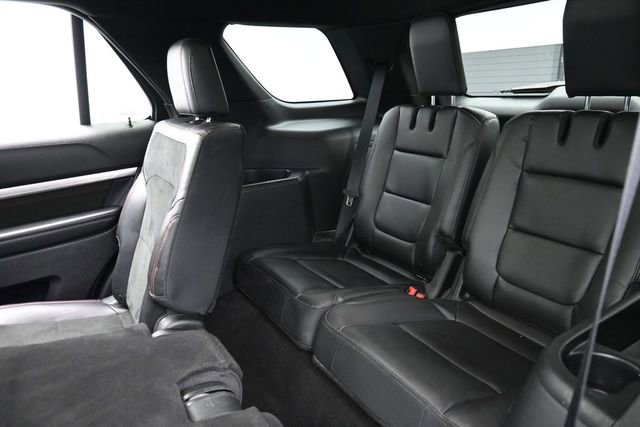 Used 2019 Ford Explorer XLT w/ Equipment Group 202A FWD image 26