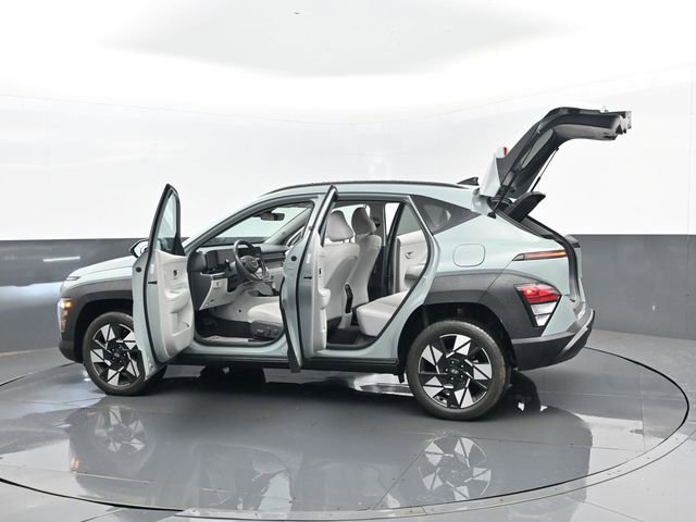 Used 2024 Hyundai Kona SEL image 29