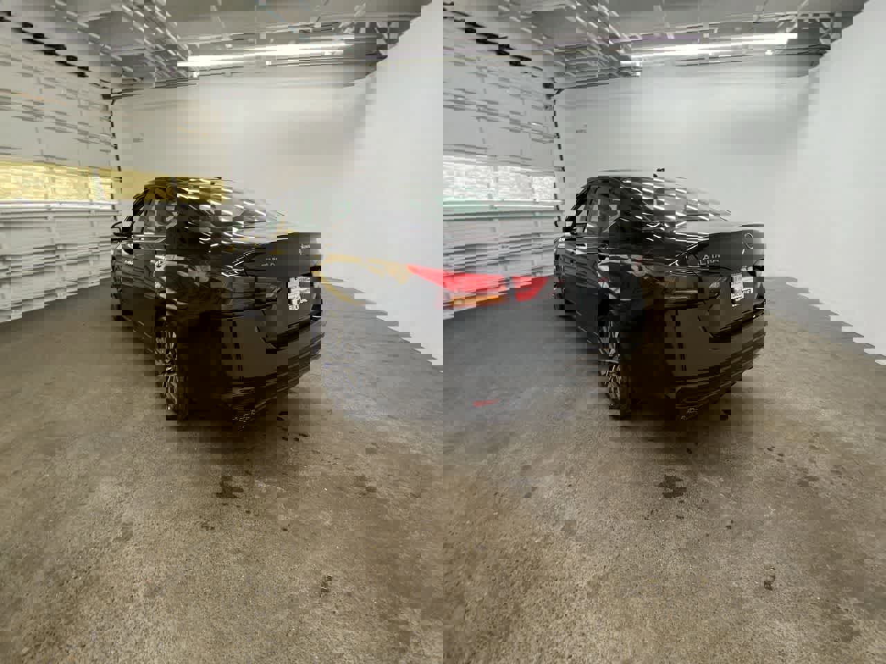 Used 2025 Nissan Altima 2.5 SV FWD image 4