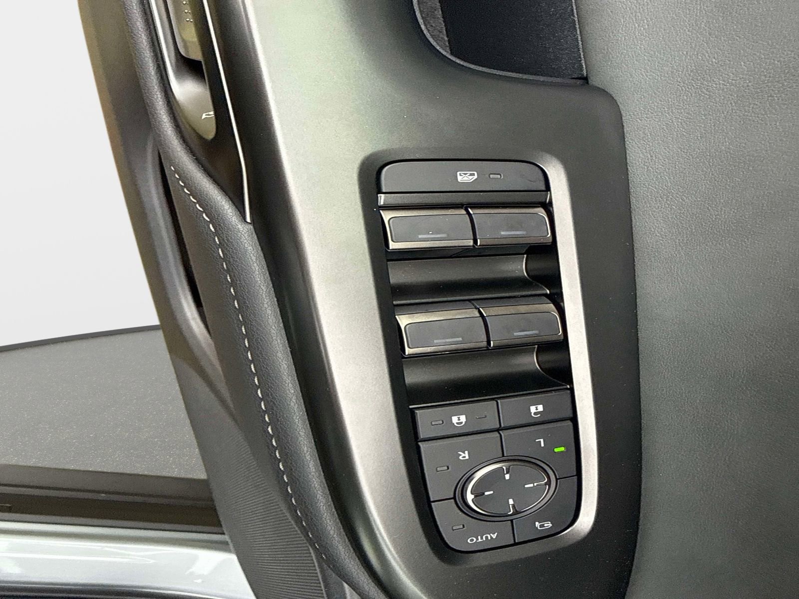 New 2026 Lexus RZ 350e 2WD image 17