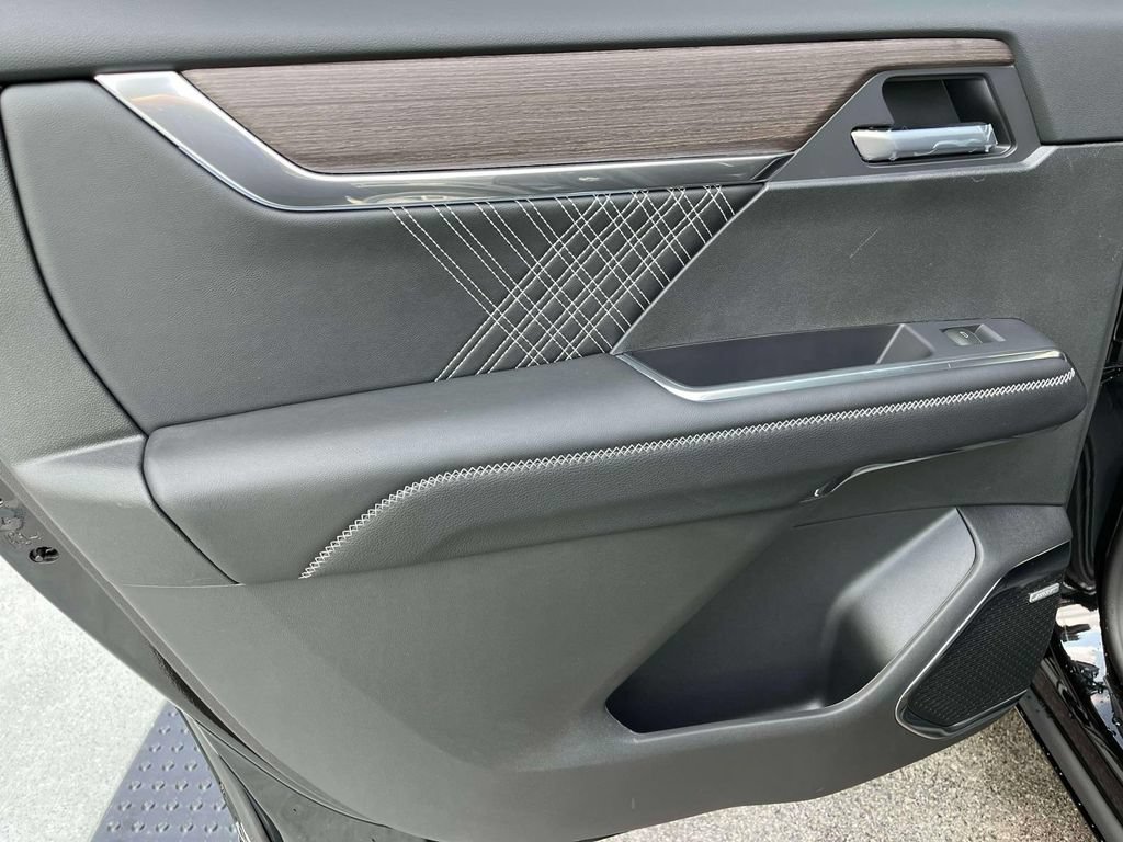 New 2027 GMC Acadia Denali w/ LPO, Floor Liner Package AWD/4WD image 15