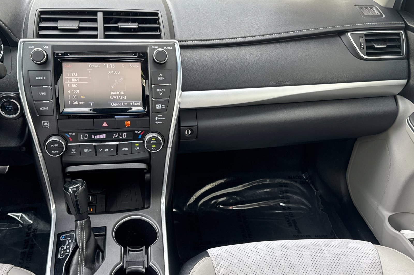 Used 2015 Toyota Camry XSE w/ Advanced Technology Package FWD image 29