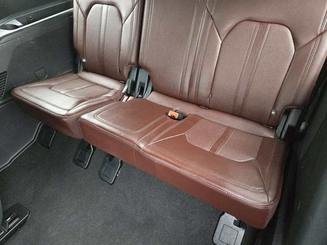 Used 2024 Ford Expedition Limited AWD/4WD image 31