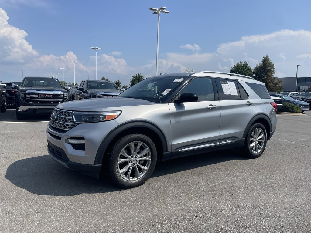 Used 2023 Ford Explorer Limited image 3