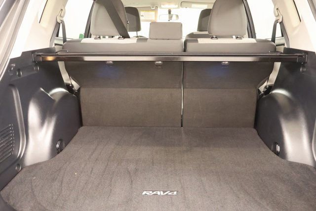 Used 2014 Toyota RAV4 LE image 23