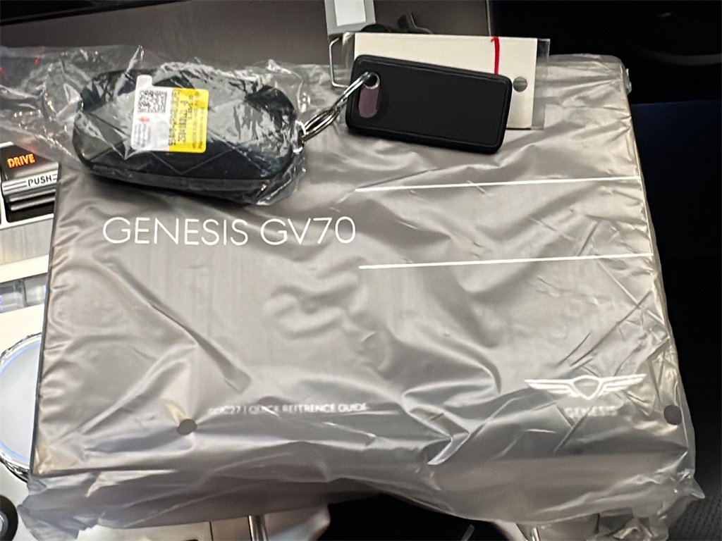 New 2026 Genesis GV70 2.5T Select image 29