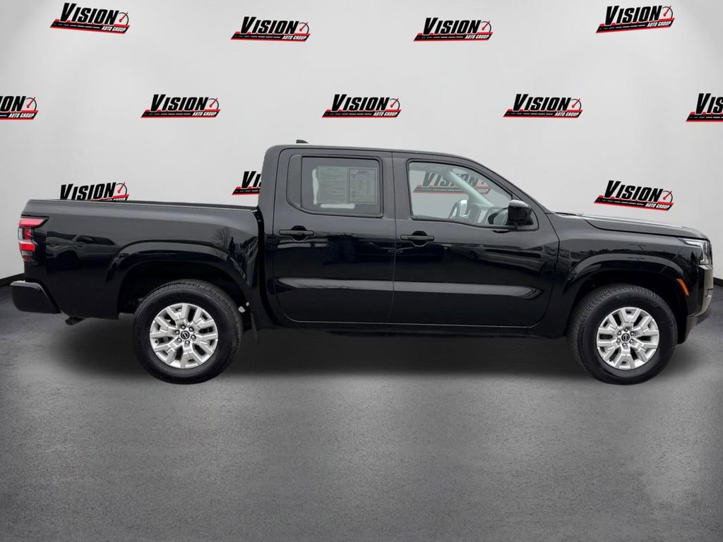Used 2022 Nissan Frontier SV image 4