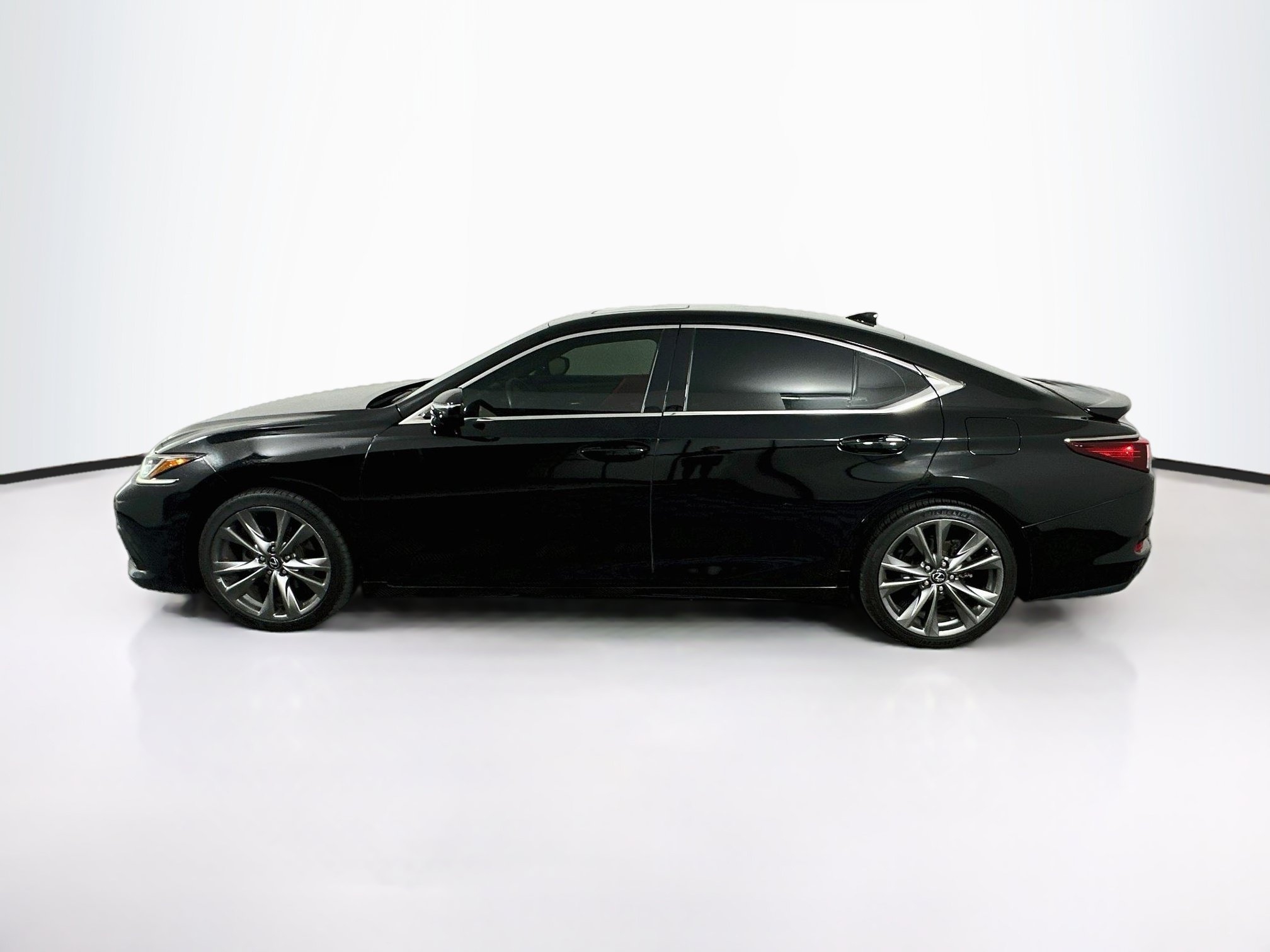 Used 2019 Lexus ES 350 F Sport w/ Accessory Package 2 FWD image 4