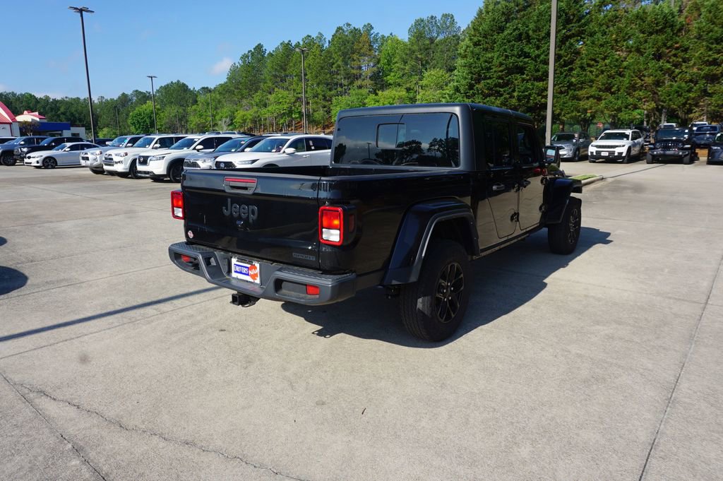 Used 2021 Jeep Gladiator Sport AWD/4WD image 21