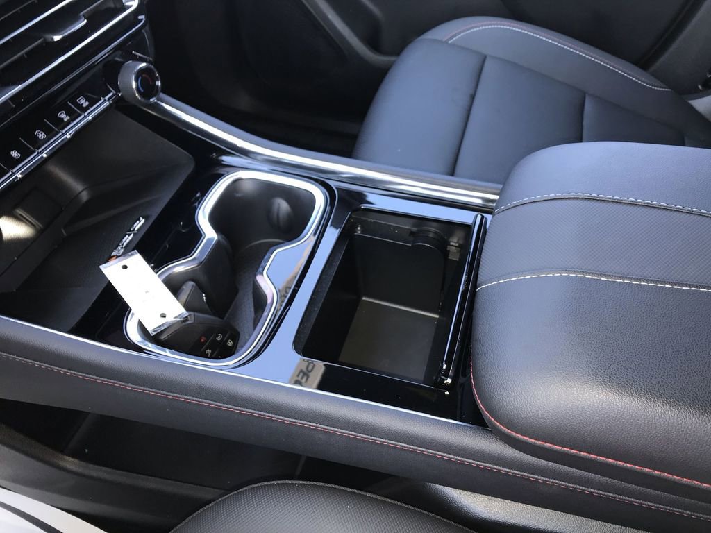 Used 2025 Chevrolet Traverse Z71 image 21