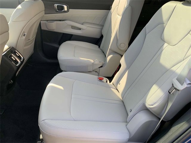New 2025 Kia Sorento SX image 10