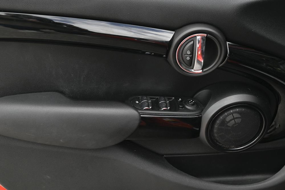 Used 2020 MINI Cooper S image 10