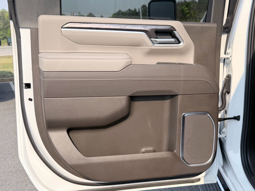 Used 2026 Chevrolet Silverado 2500 LTZ w/ LTZ Premium Package image 30