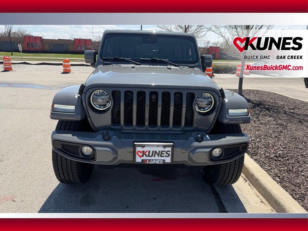 Used 2022 Jeep Wrangler Unlimited Sahara image 3