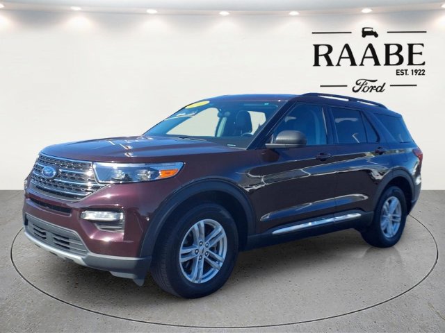 Used 2023 Ford Explorer XLT w/ Equipment Group 202A AWD/4WD image 3