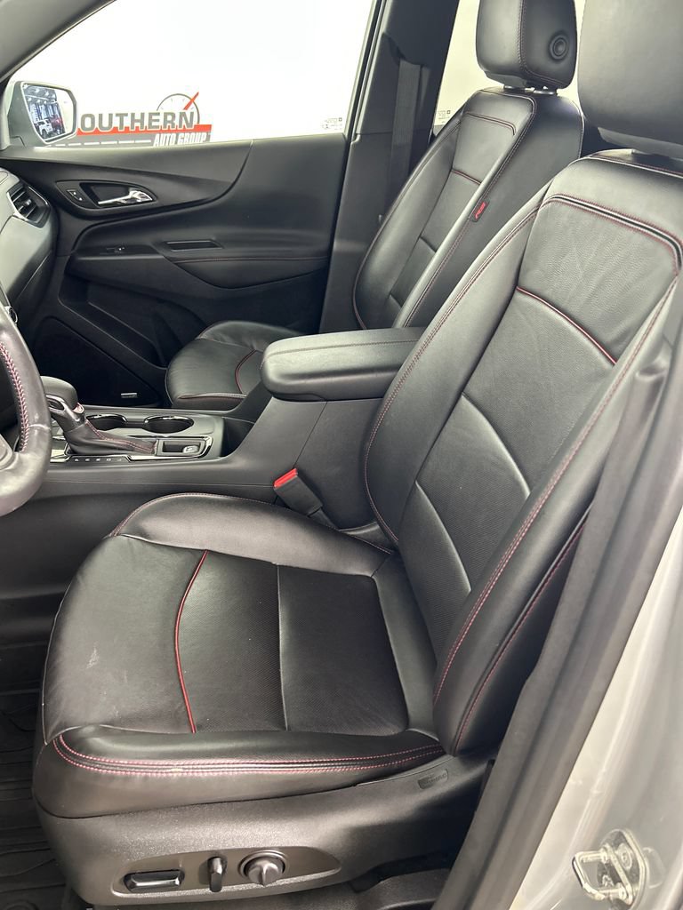 Used 2022 Chevrolet Equinox RS w/ RS Leather Package FWD image 12