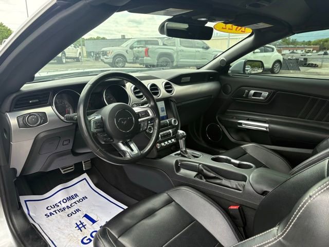 Used 2022 Ford Mustang Premium RWD image 3