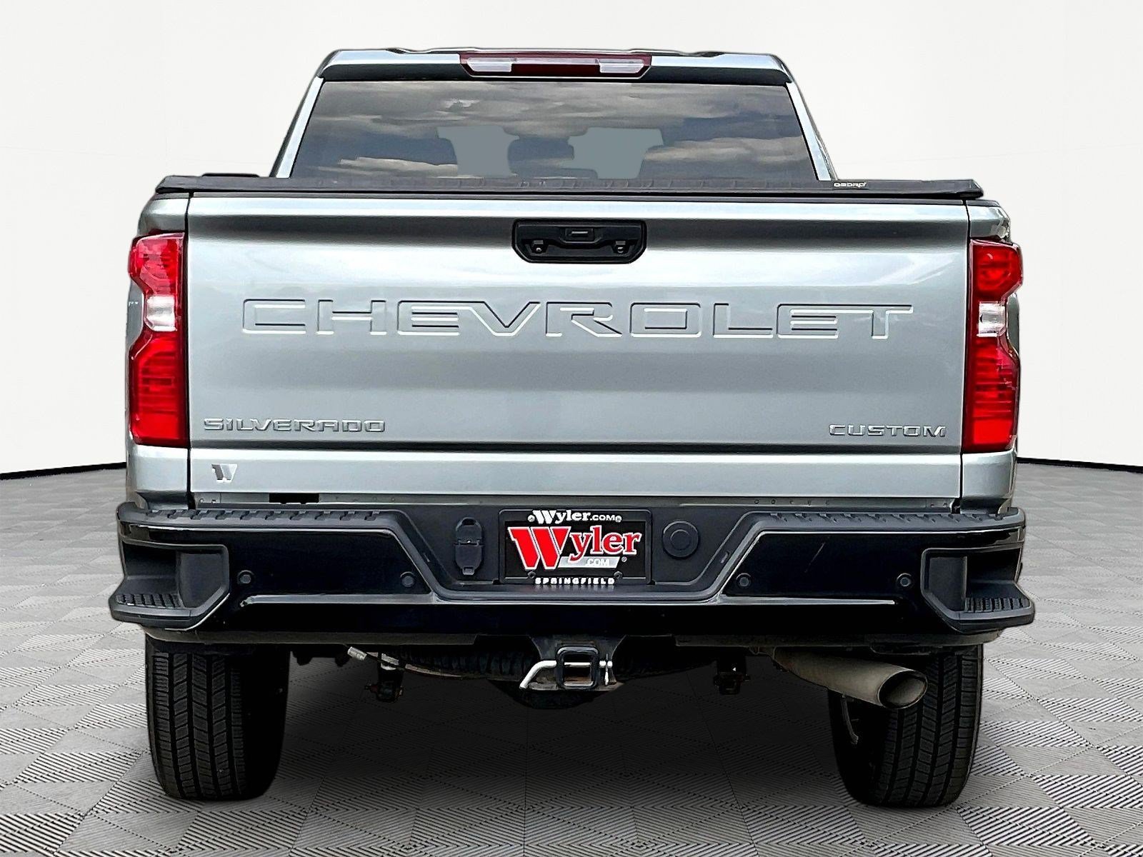 Used 2024 Chevrolet Silverado 2500 Custom w/ Custom Value Package AWD/4WD image 5