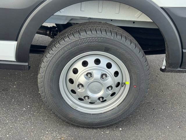 New 2026 Ford Transit 250 148 Medium Roof Extended AWD image 7
