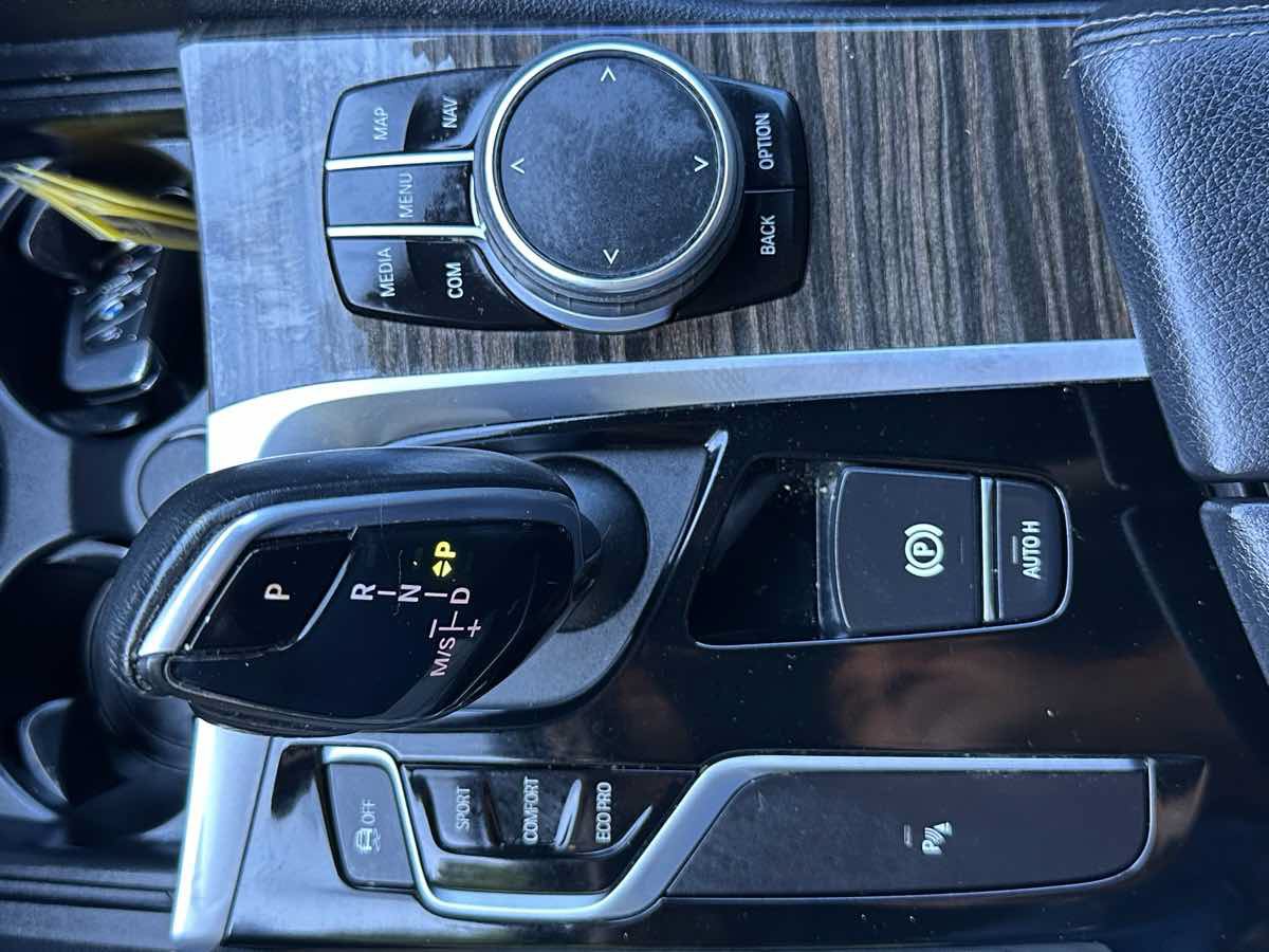 Used 2019 BMW 540i xDrive AWD/4WD image 36