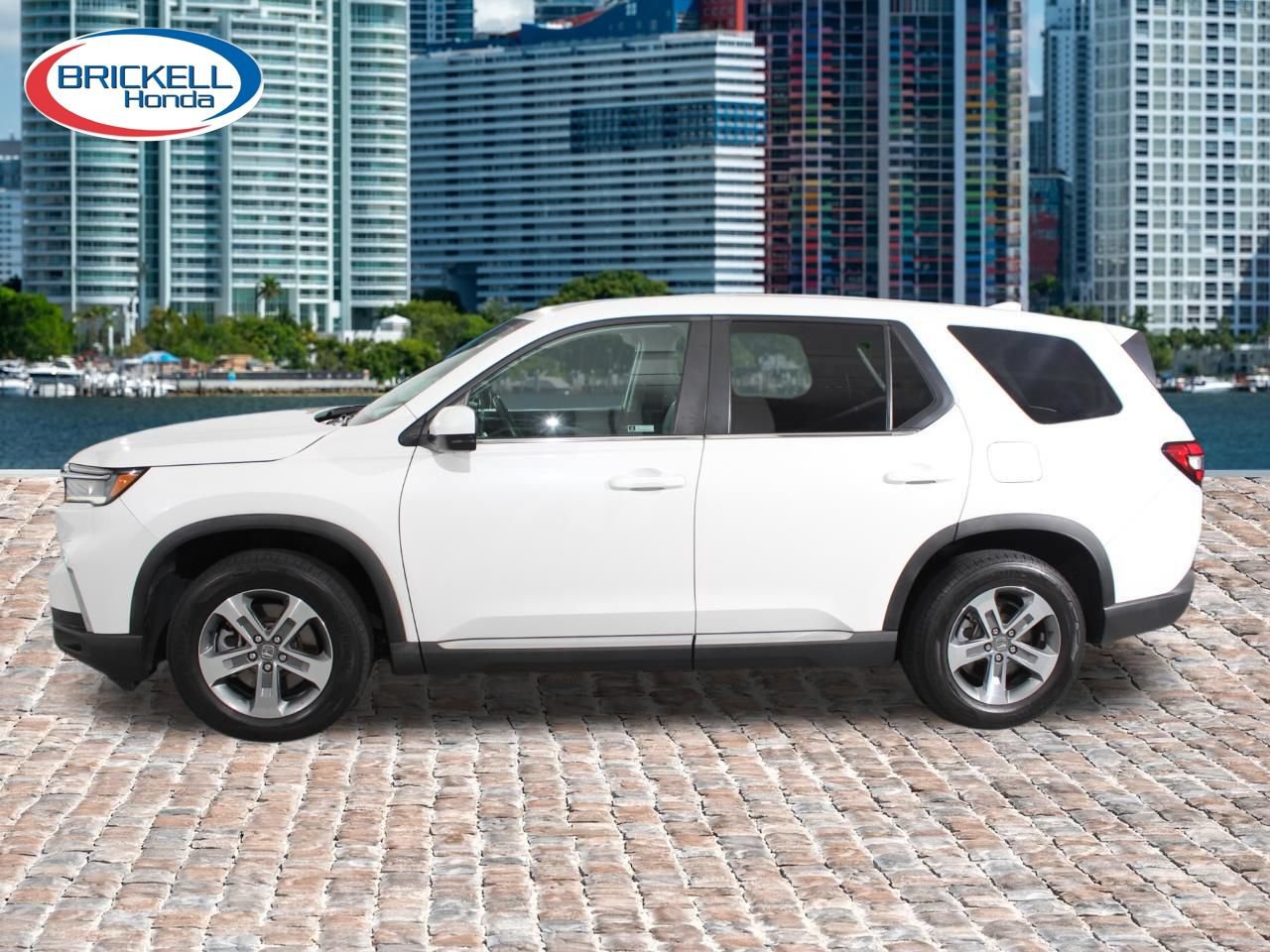 Used 2023 Honda Pilot EX-L image 2