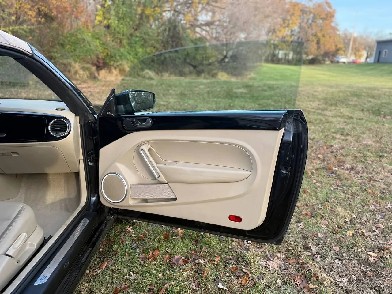 Used 2013 Volkswagen Beetle 2.5 image 29