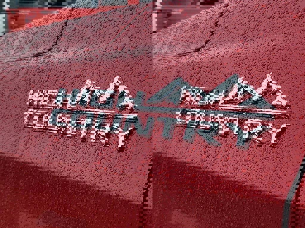 New 2025 Chevrolet Suburban High Country image 6