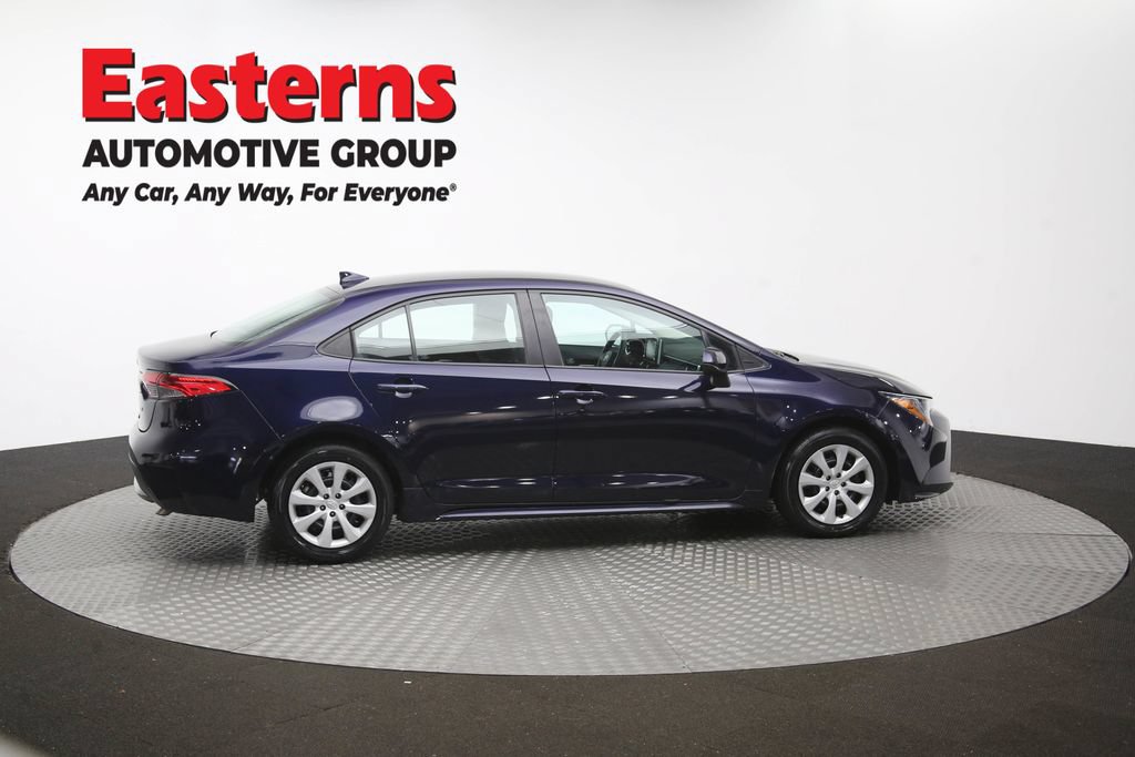 Used 2021 Toyota Corolla LE FWD image 43